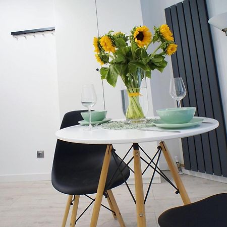 Modern Apartment In The City Center Катовице Экстерьер фото