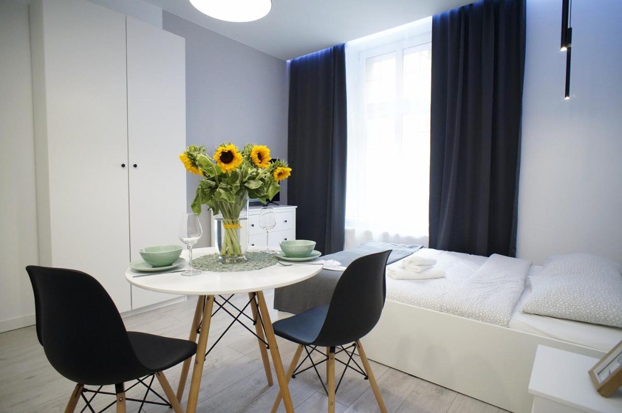 Modern Apartment In The City Center Катовице Экстерьер фото