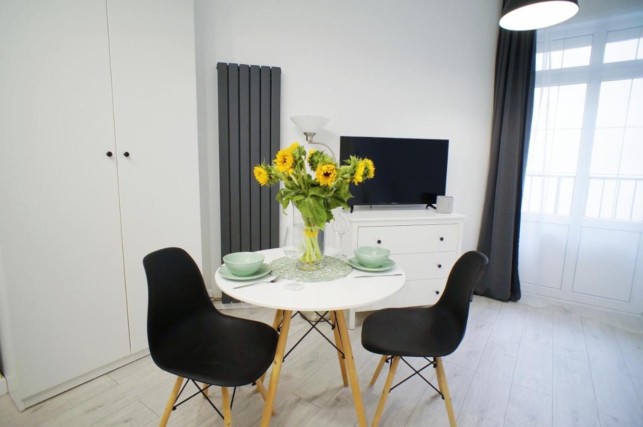 Modern Apartment In The City Center Катовице Экстерьер фото